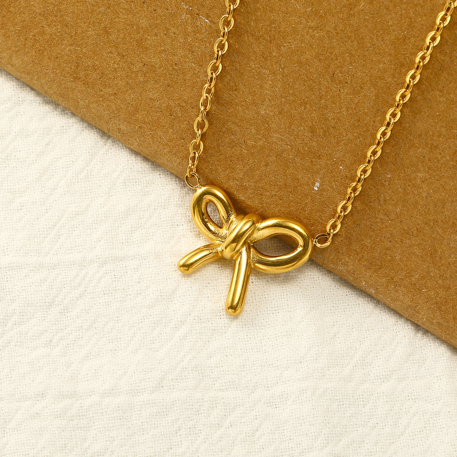 Casual, Daily Occasion Titanium Steel Material Titanium Steel Vintage Style Bow Knot Plating Pendant Necklace