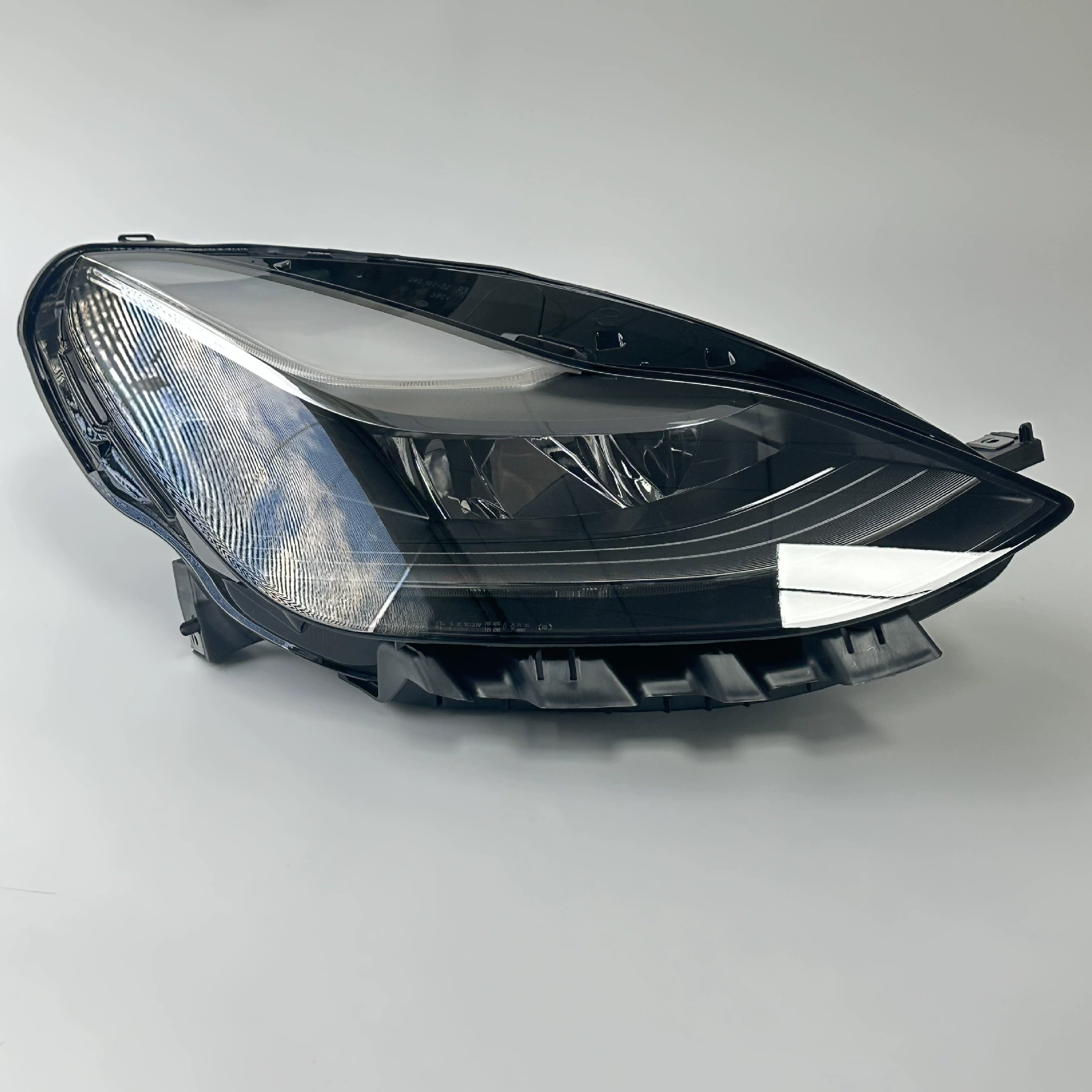 Подходит для головной оптики Tesla 21-22 Model3/Y сборка 1514953-00-B 1514952