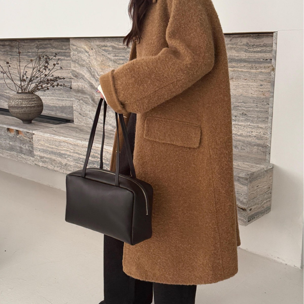Top Grain Cowhide Astra Bowling Long Handbag TR Minimalist Pillow Bag Shoulder Underarm Commuter Bag for Women - Thumbnail 3