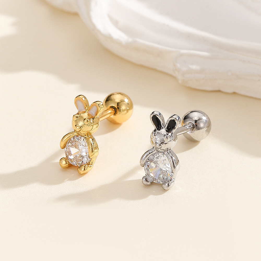 Pointed titanium steel lip stud product view