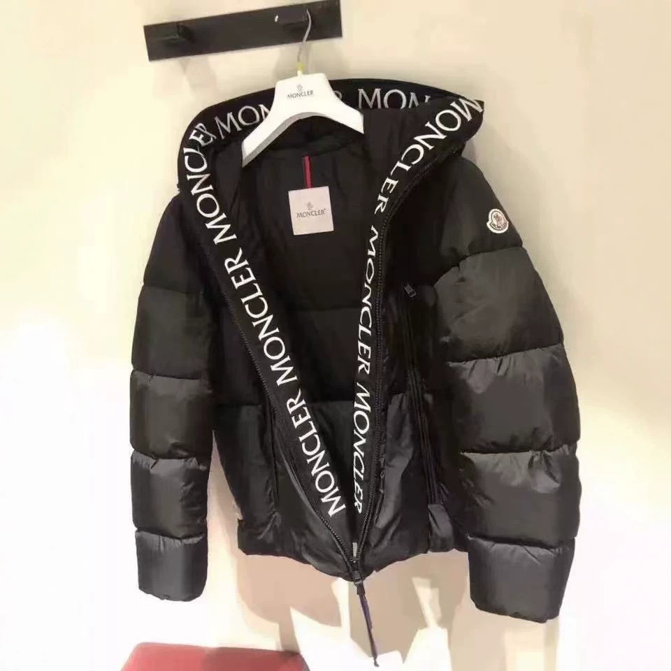 Unisex hooded down jacket for autumn and winter, with embroidered lettering on the hood, short puffer jacket with multiple zipper pockets, thickened for warmth