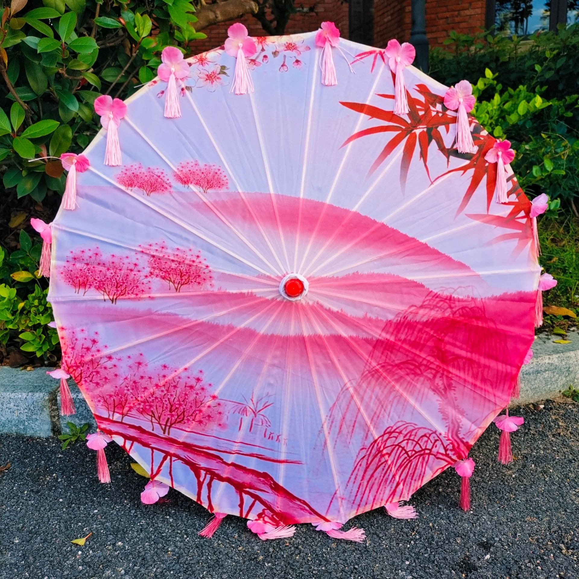 분홍빛 꽃잎 우산
