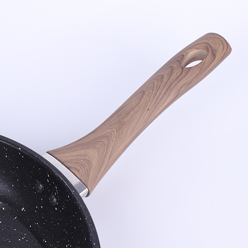 Nuevo y nuevo juego de ollas de cuatro piezas, regalo de la reunión anual, wok al por mayor, caja de regalo, olla de sopa doméstica, olla antiadherente