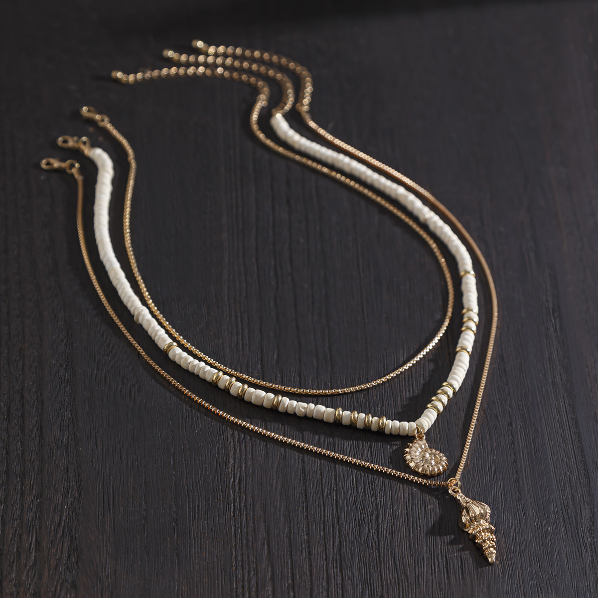 Bohemian Multi-layer Necklace With Rice Beads And Conch Pendants_voghion.com