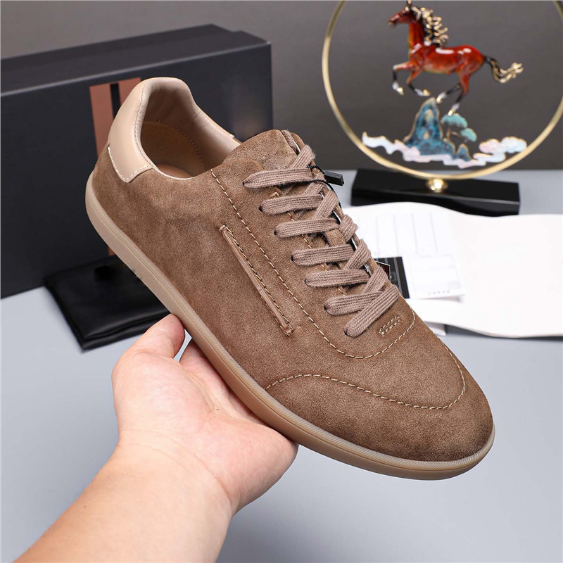 Nuevos zapatos de cuero transpirables de hombre europeos, zapatos cómodos de cuero esmerilado, zapatos de entrenamiento alemanes de todos los días, zapatos casuales, zapatos retrógrados, moda.