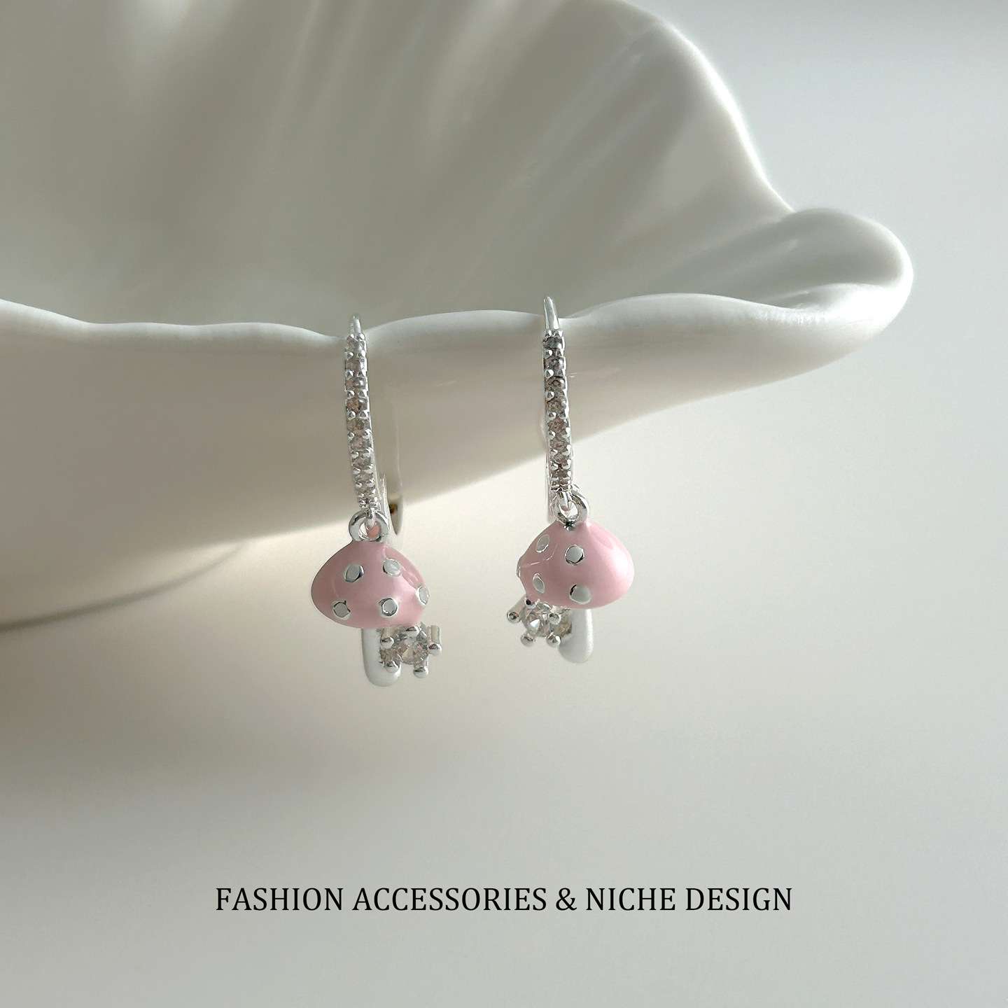 Cute trend fashionable elegant earrings