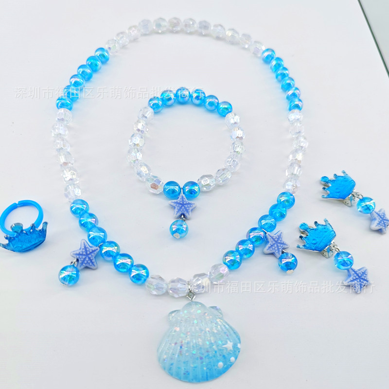 22개의 빛나는 투명 쉘 5개 레이크 블루