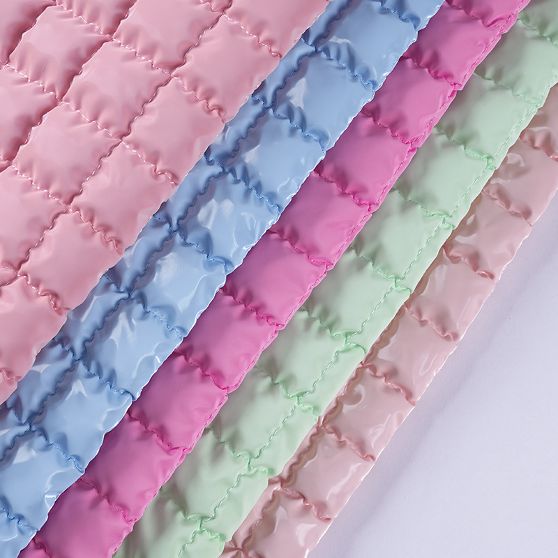 Pu防水ネット赤泡立体弾力正格キルティング刺繍綿人工皮革生地服装バッグ材料