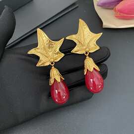 欧美高品质复古枫叶红水晶水滴耳夹2026新春Vintage小众夸张耳饰