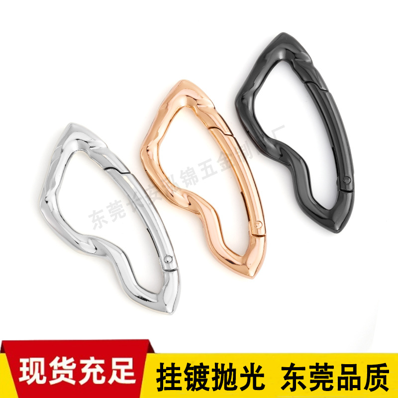 厂家现货月牙式安全扣五金配件  锌合金登山扣金属异形战斧弹簧扣