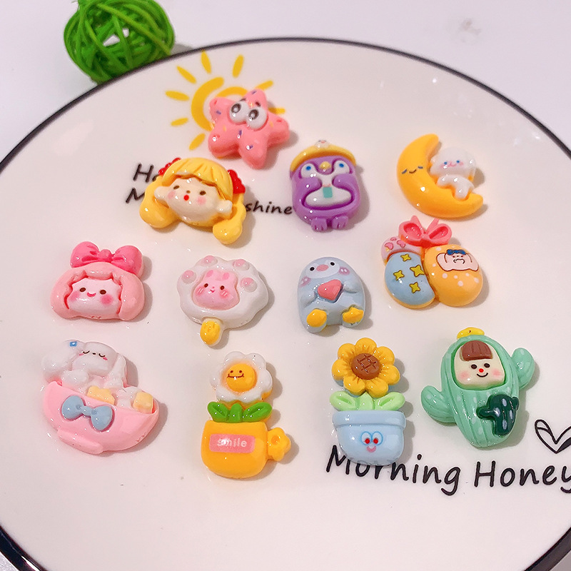 Nuevos accesorios de resina de serie de dibujos animados Happy Dog DIY decoración de cabello pegamento crema agujero de caja de teléfono móvil agujero material de colgante de hebilla