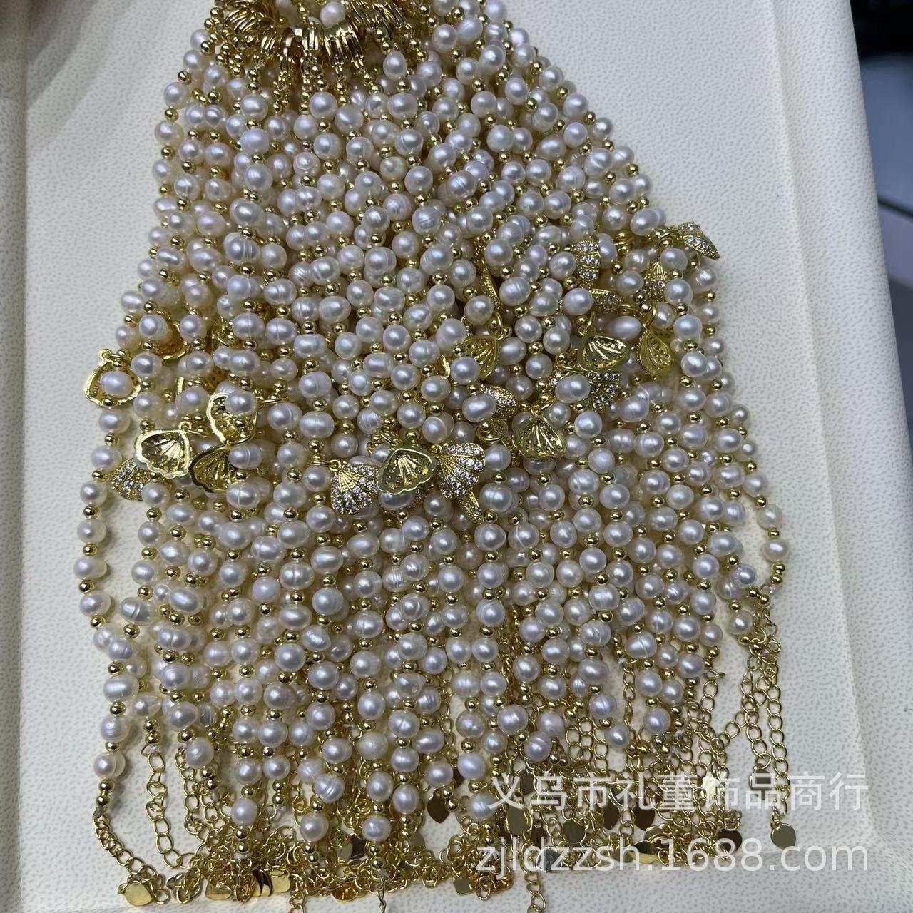 25, 흰색 진주 껍질 팔찌