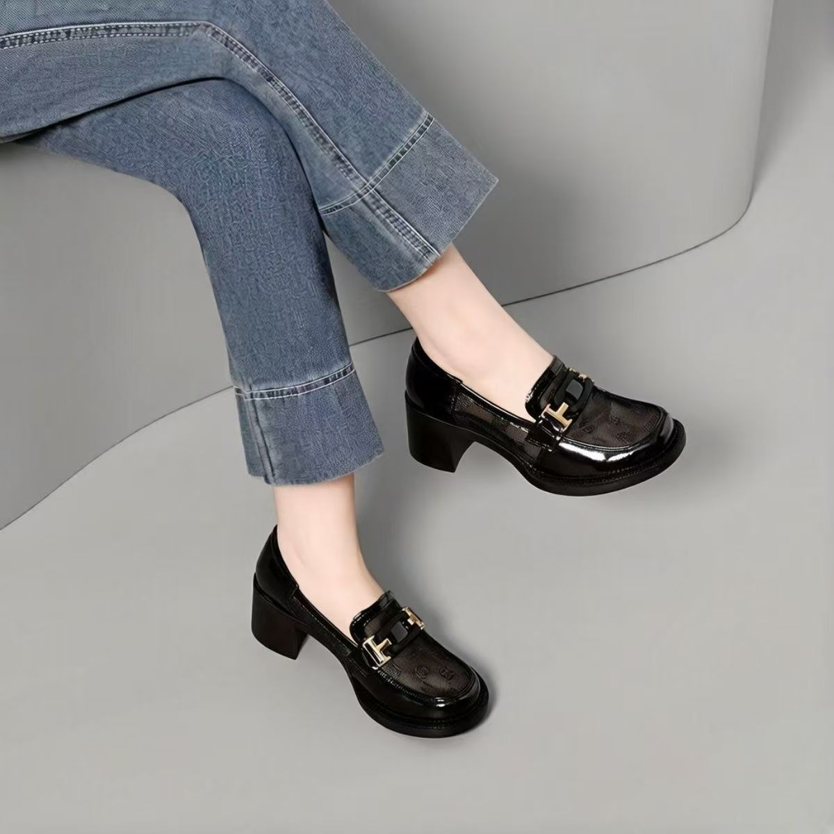 Vintage mesh transpirable versátil Lefour zapatos mujeres primavera y verano 2026 nuevo estilo británico hueco zapatos de un solo pie