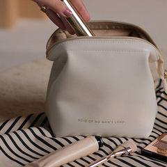 2024 new PU shell cosmetic bag Korean version ins style internet celebrity portable cosmetic bag small travel toiletry bag