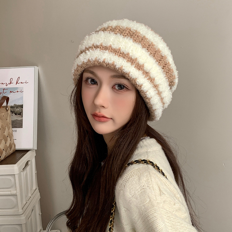 Vintage-kariertes Strickmuster für Damen, Winter, koreanischer Stil, figurschmeichelnd für großen Kopfumfang, warme Ohren, Kälteschutz_voghion.com