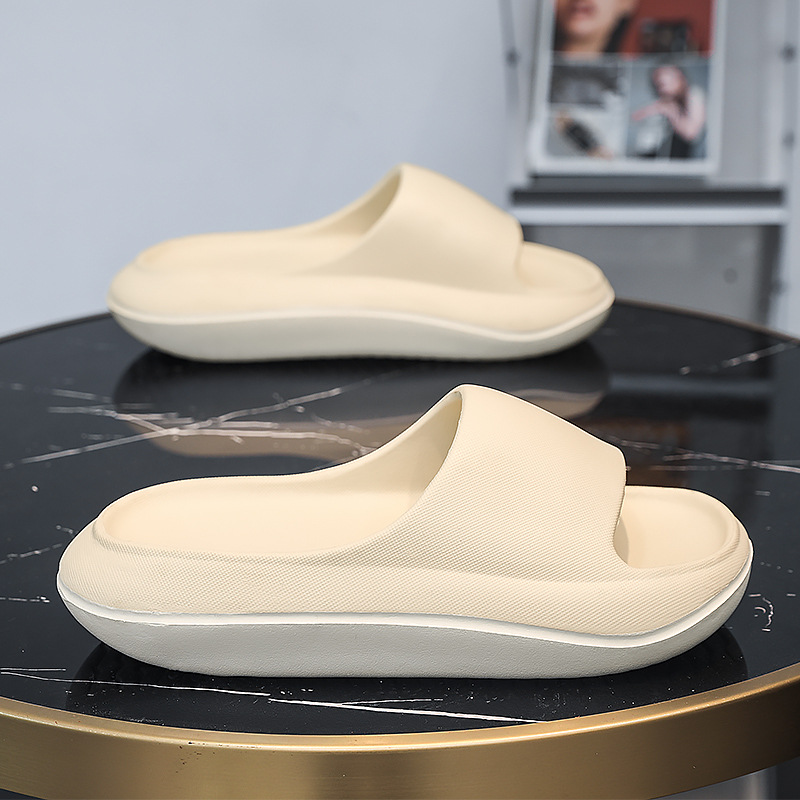 Pantuflas para hombres en verano, sentido de la mierda, uso externo 2024, nuevo interior para el hogar, plataforma antideslizante, pantuflas de eva, ventas directas de fábrica