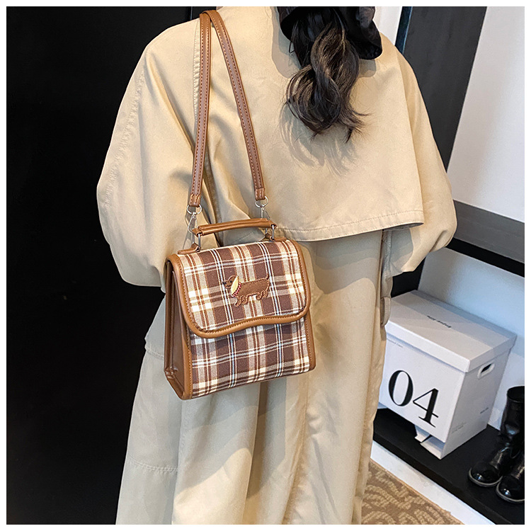 College-style backpack for women 2024 autumn new Dachshund student handbag, retro commuter crossbody bag undefined