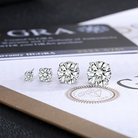 手链;耳钉;项链