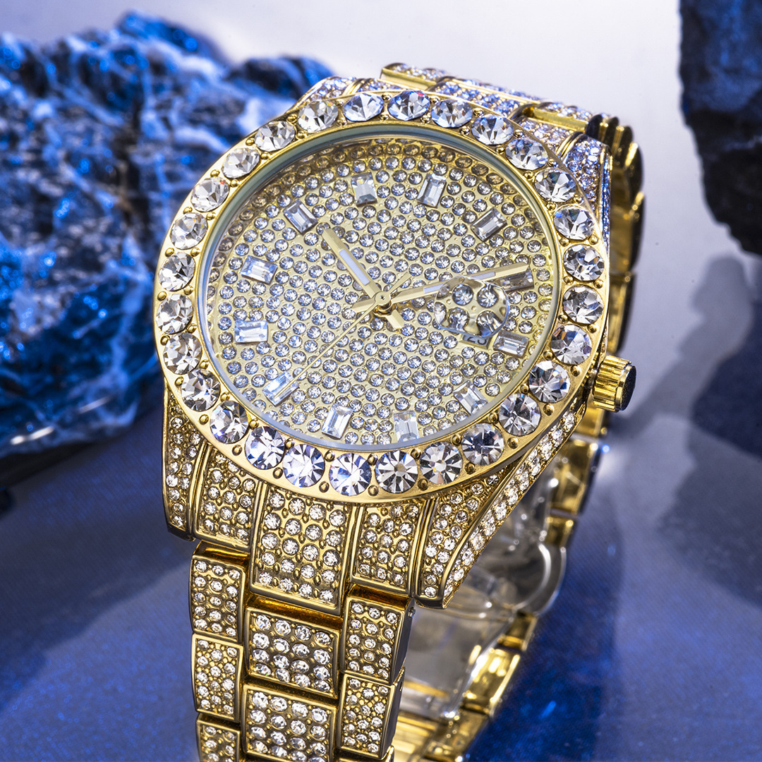 Orologio da uomo al quarzo con quadrante grande oro diamanti_voghion.com