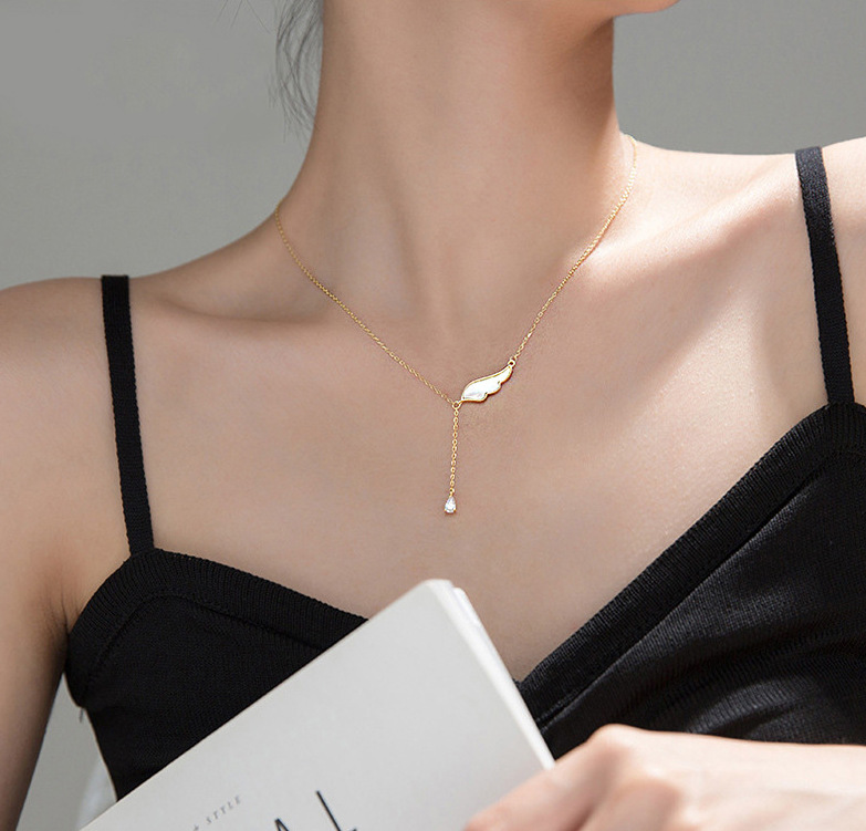 L275 Titanium Steel 18k Gold Angel Wings Necklace Cold Wind Minimalist Design Niche Pendant Clavicle Chain display picture 20