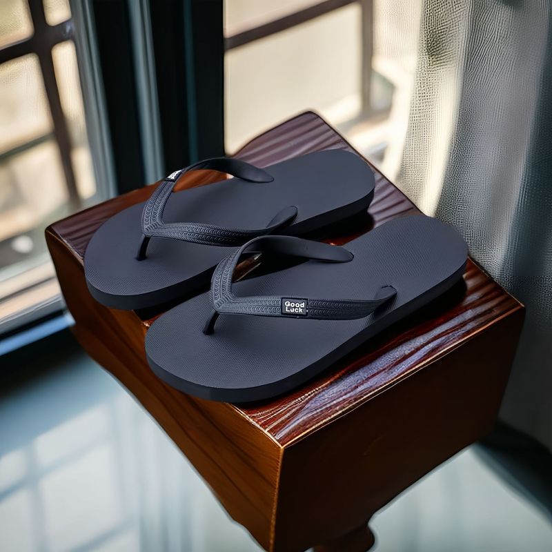 Men's Flip-Flops Men's Summer Casual Shoes Home Outdoor Dual-Use Sandals Double Color Sole Beach Men's Shoes Non-Slip