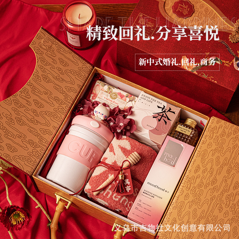 中国式の花のような年の高級感があります。|undefined