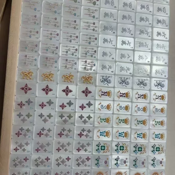 In-stock pearl shell American acrylic mahjong tiles, hand-crafted European and American mahjong tiles, portable cross-border mahjong, samples can be made according to your design