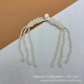 新中式手工钉珠水晶吊穗盘扣珍珠白 长条水晶虫一字盘口旗袍饰品