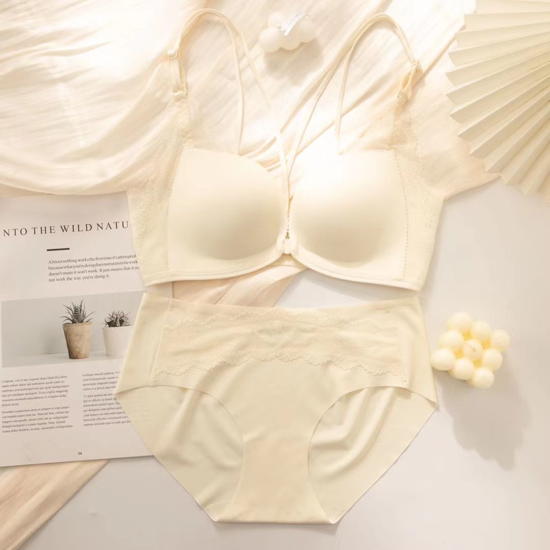 Popular frente hebilla belleza espalda brillante inalámbrico simple brillante sujetador pequeño pecho de las mujeres empuja hacia arriba traje de ropa interior de las mujeres