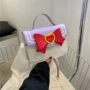 少女斜挎小清新文艺链条包