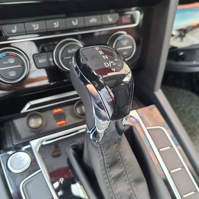 Accessories Gear Handlebar Head, Cab and accessories - mirror-light-led-gear-handle-leather-white-light-jetta-vs52019-2023