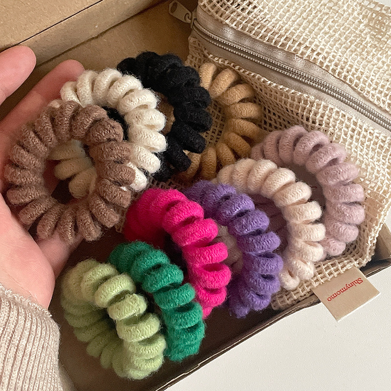 Vintage Style Solid Color Yarn Hair Tie display picture 1