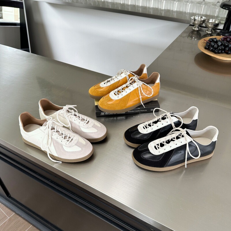 Cow suede retro yellow German training shoes for women, new spring and autumn versatile lace-up casual sneakers with internal height increase Cow suede retro yellow German training shoes for women, new spring and autumn versatile lace-up casual sneakers with internal height increase