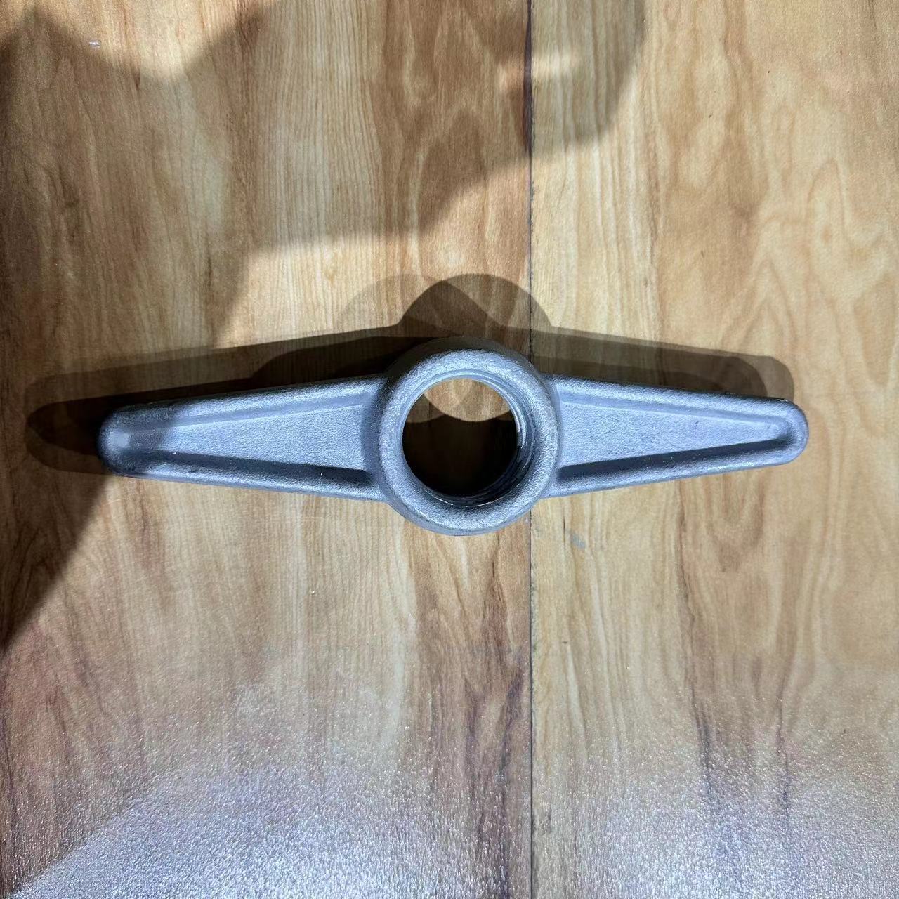 源头厂家锻造把手原色镀锌钻孔把手建筑工地用外贸出口