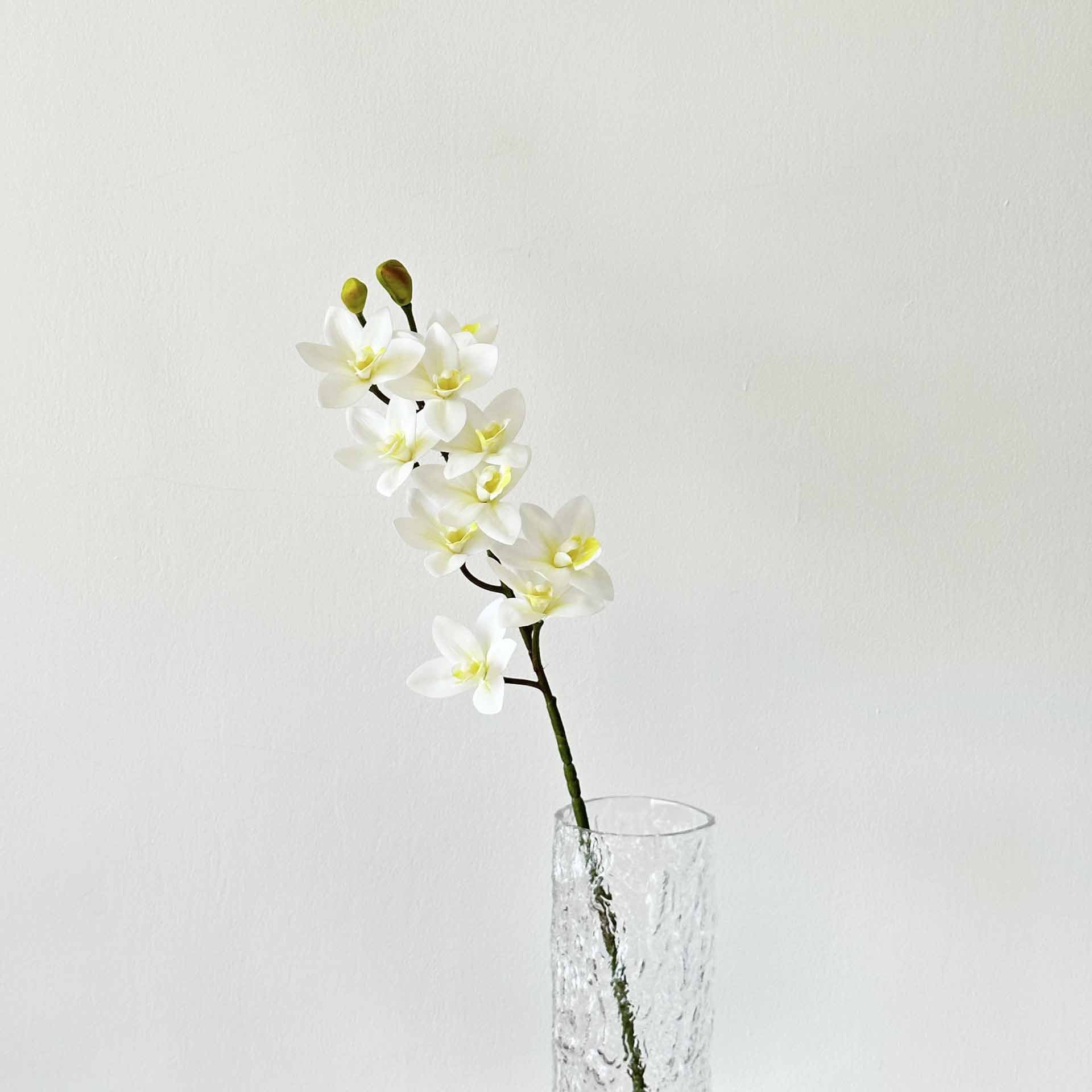 Flores falsas blancas Flores artificiales Flores para bodas Auditorio de bodas Decoración del hotel Techo artificial Flores artificiales Flores falsas