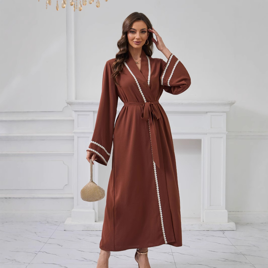 Women's Embroidered Arabic Robe With Bell Sleeves And Waist Belt_ecoleips.com