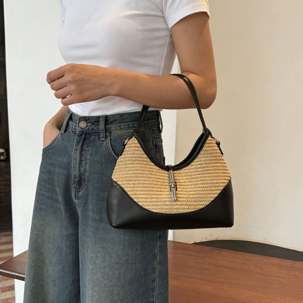 Handmade Rattan Shoulder Bag With Leather Trim Eco-friendly Basket_voghion.com