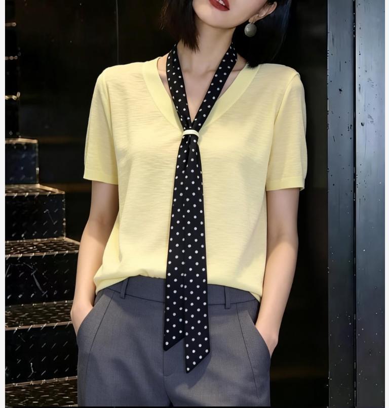 Áo hai dây phối áo len ngắn tay cổ tròn họa tiết chấm bi vintage, chất liệu Tencel mềm mại — màu hồng, màu trắng ngà, màu vàng chi tiết 7