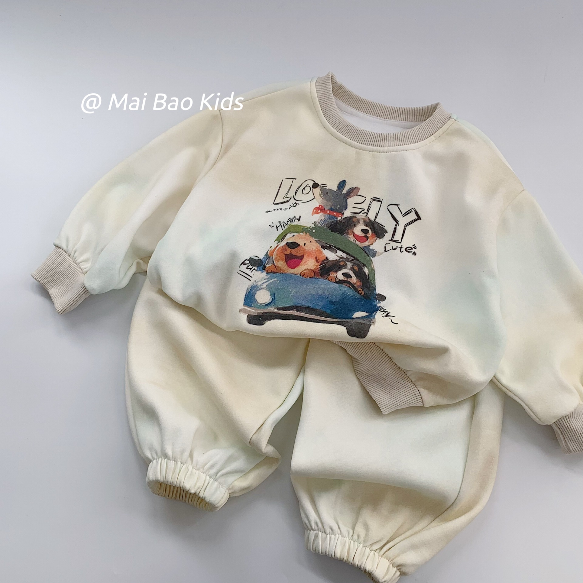 Mei Bao set de niños 2025 otoño lindos dibujos animados casuales de dos piezas + pantalones set de moda