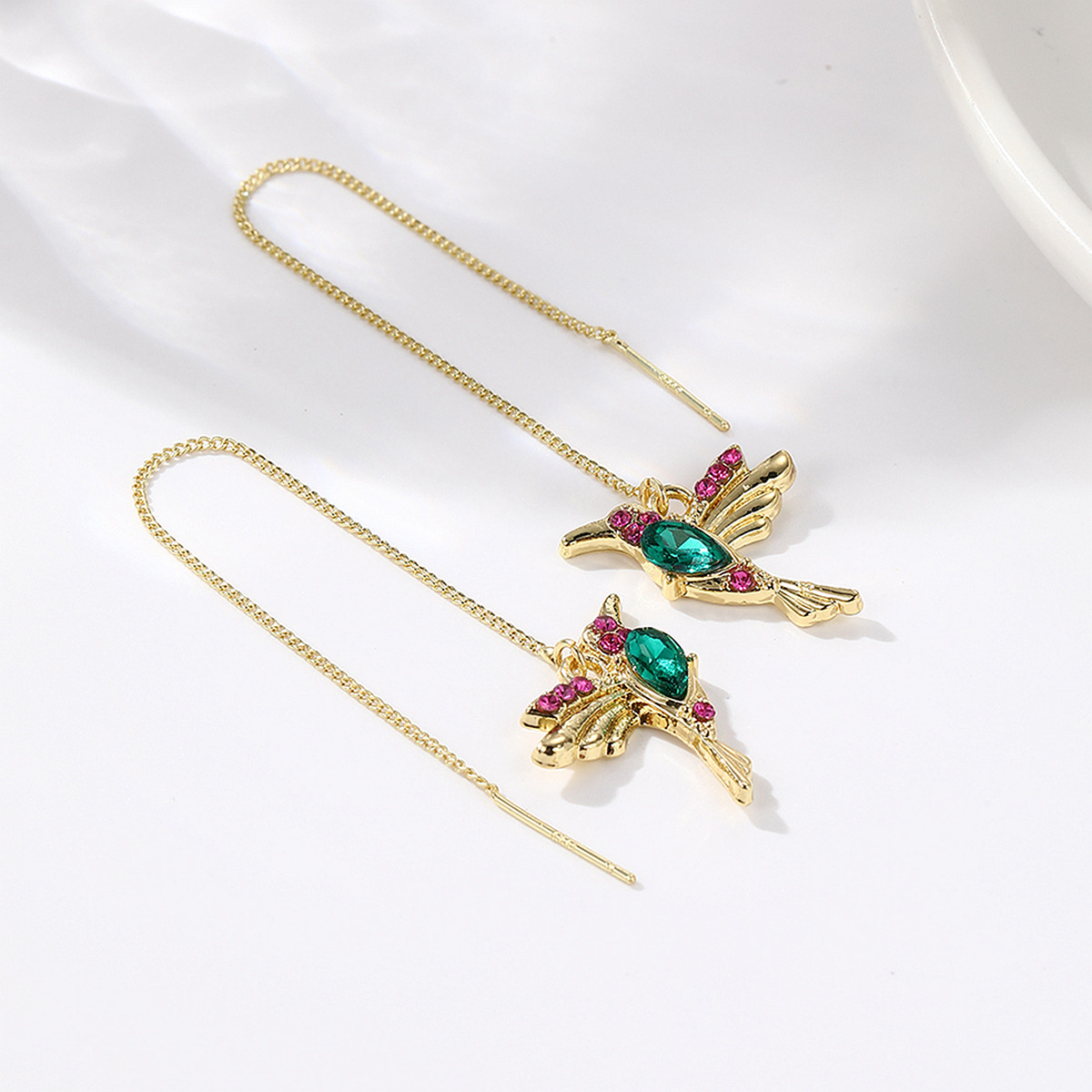 hot accessories Long high end pearl earrings Zircon crystal bee earrings Colorful bird earrings_voghion.com