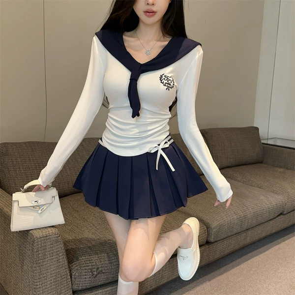 Blue pleated skirt