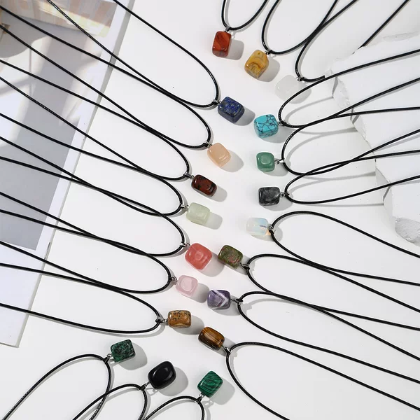 Cross-border Amazon natural crystal pendants, irregular amethyst and lapis lazuli necklaces, sweater chains, jewelry manufacturer wholesale