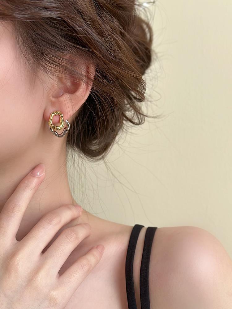 New niche design with irregular metal for women's summer earrings and ear accessories_voghion.com