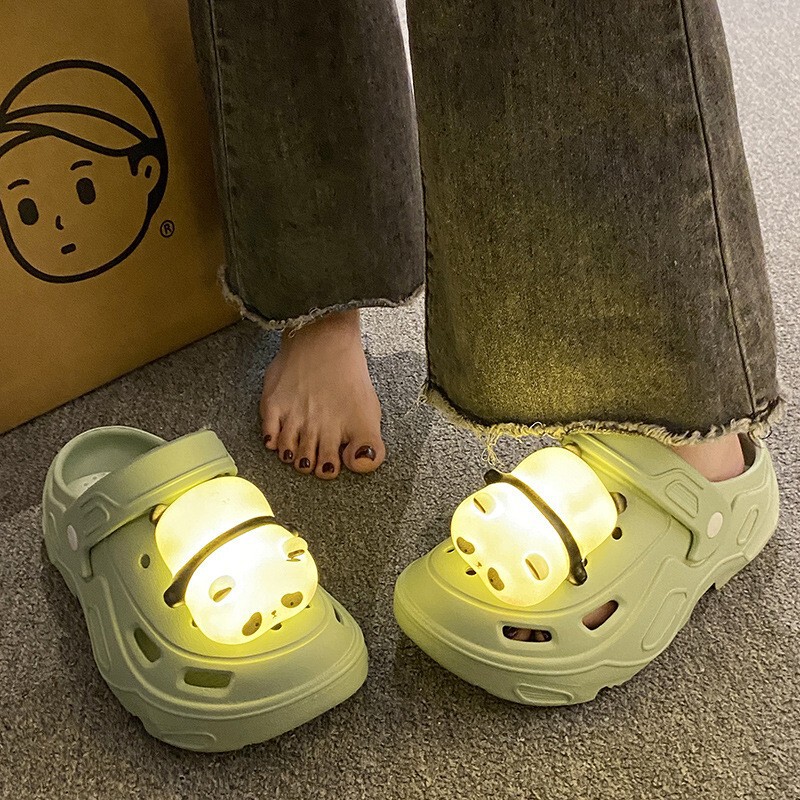 Summer Panda Light-Up Clogs with Lights, Trendy Outdoor Wear, Thick-Soled Height-Increasing Beach Closed-Toe Slippers for Women, Height-Increasing and Non-Slip