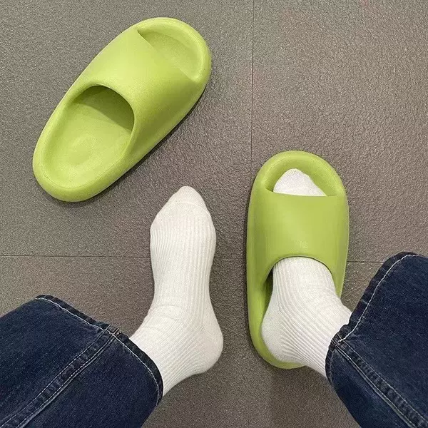 Зелёный
