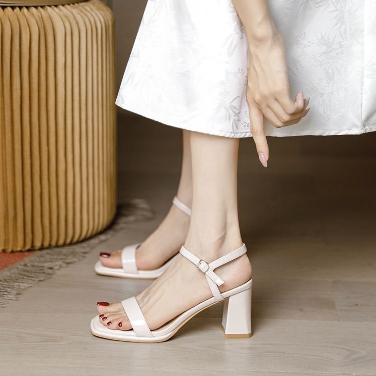 Nude Pink High-Heeled Shoes for Women, Chunky Heels, Simple and Gentle Fairy Style, Suitable for Dresses, Open-Toe Square Toe Sandals for Women, Summer