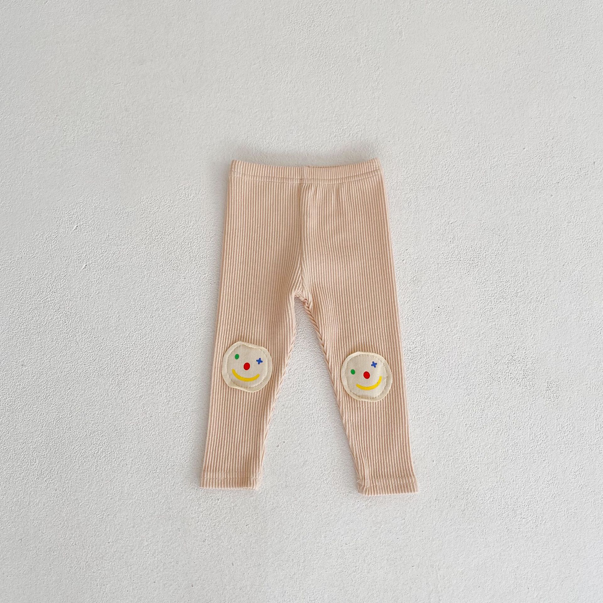 Collezione autunno 2024: maglietta a maniche lunghe con lettere stampate per neonati e bambini piccoli, pantaloni con toppa con faccina sorridente,_voghion.com