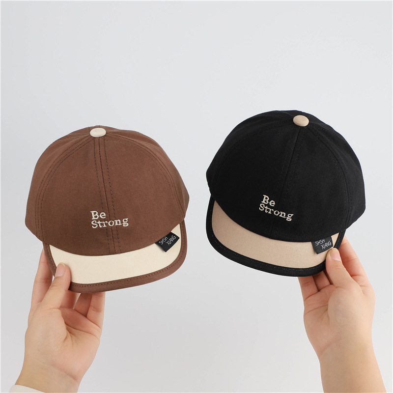Sombrero para bebés primavera y otoño gorra corta gorra de lengua gorra para bebés de verano viajan gorra de béisbol universal de protección solar