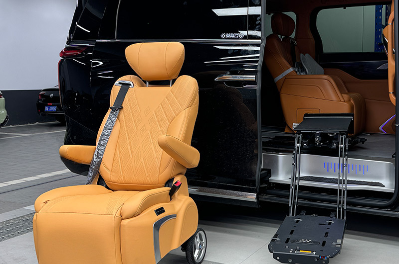 Suitable For福祉 Seats in Business Vehicles. It Can Get on and Off the Car to Make It Convenient for Family Members
