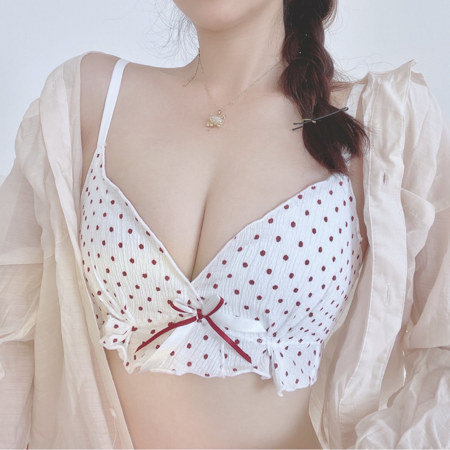 Ropa interior delgada de lunares franceses reunida sin anillo de acero, copa fija para mujer, recolección lateral de leche auxiliar, sujetador de soporte superior anti-flacidez